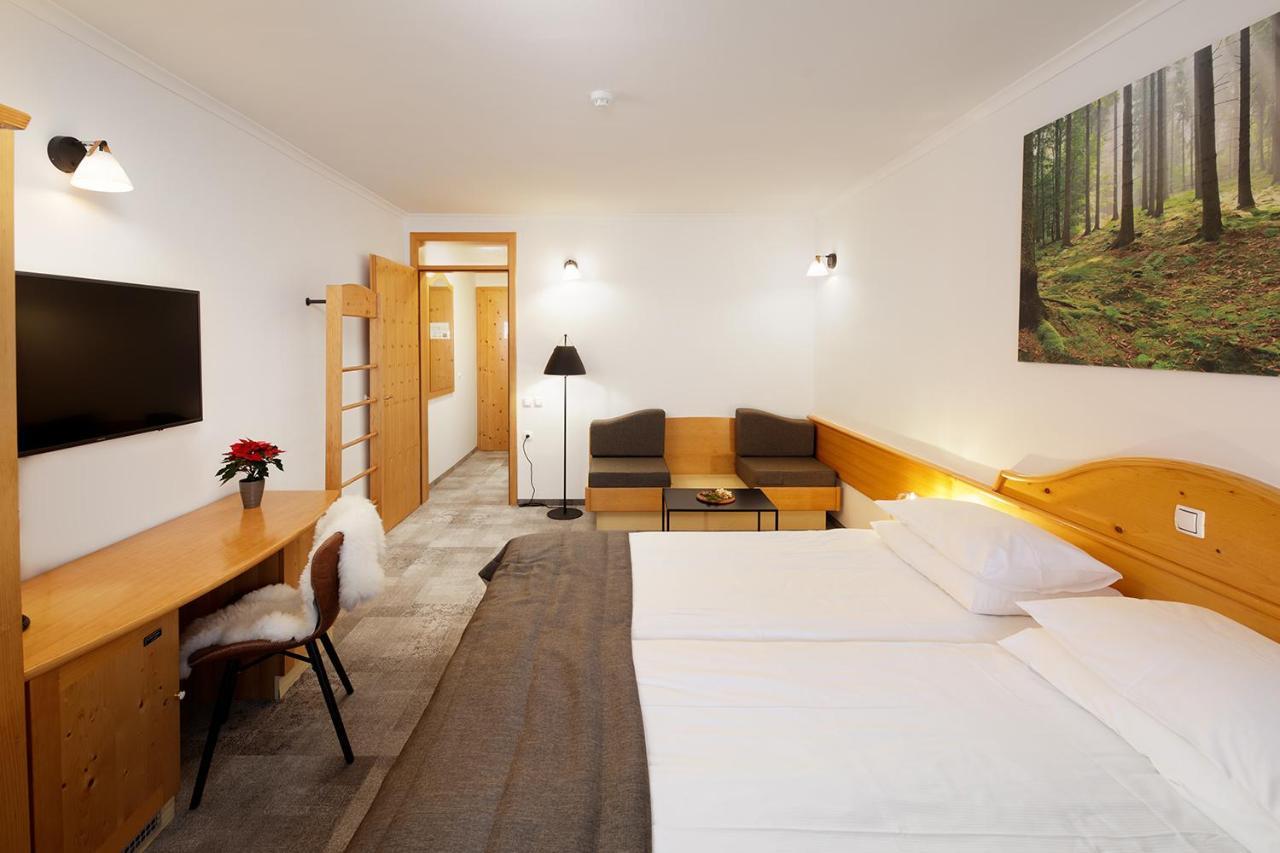 Hotel Planja Zreče エクステリア 写真